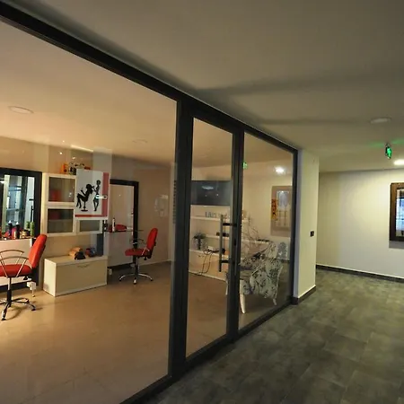 Luxury Apt In Konak Seaside Homes With A Sea Front View And A Private Beach 아파트 카기켁