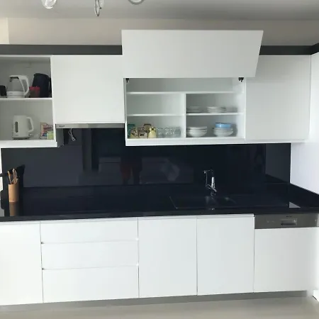 아파트 Luxury Apt In Konak Seaside Homes With A Sea Front View And A Private Beach
