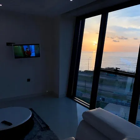 Luxury Apt In Konak Seaside Homes With A Sea Front View And A Private Beach 아파트 카기켁